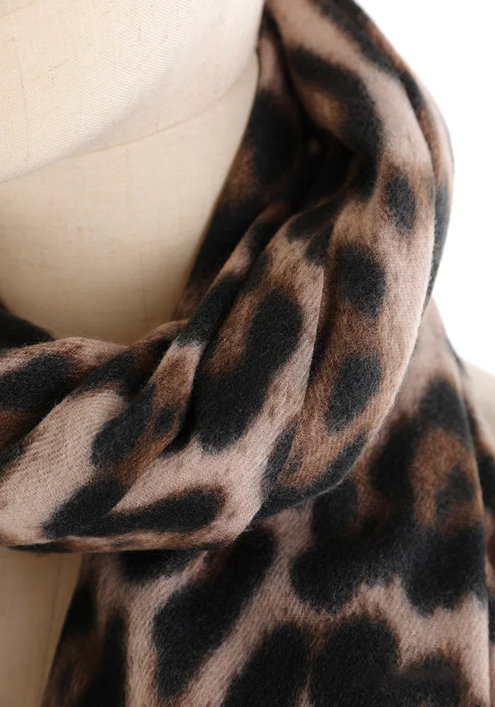 YF4899 Leopard print scarf with fringe